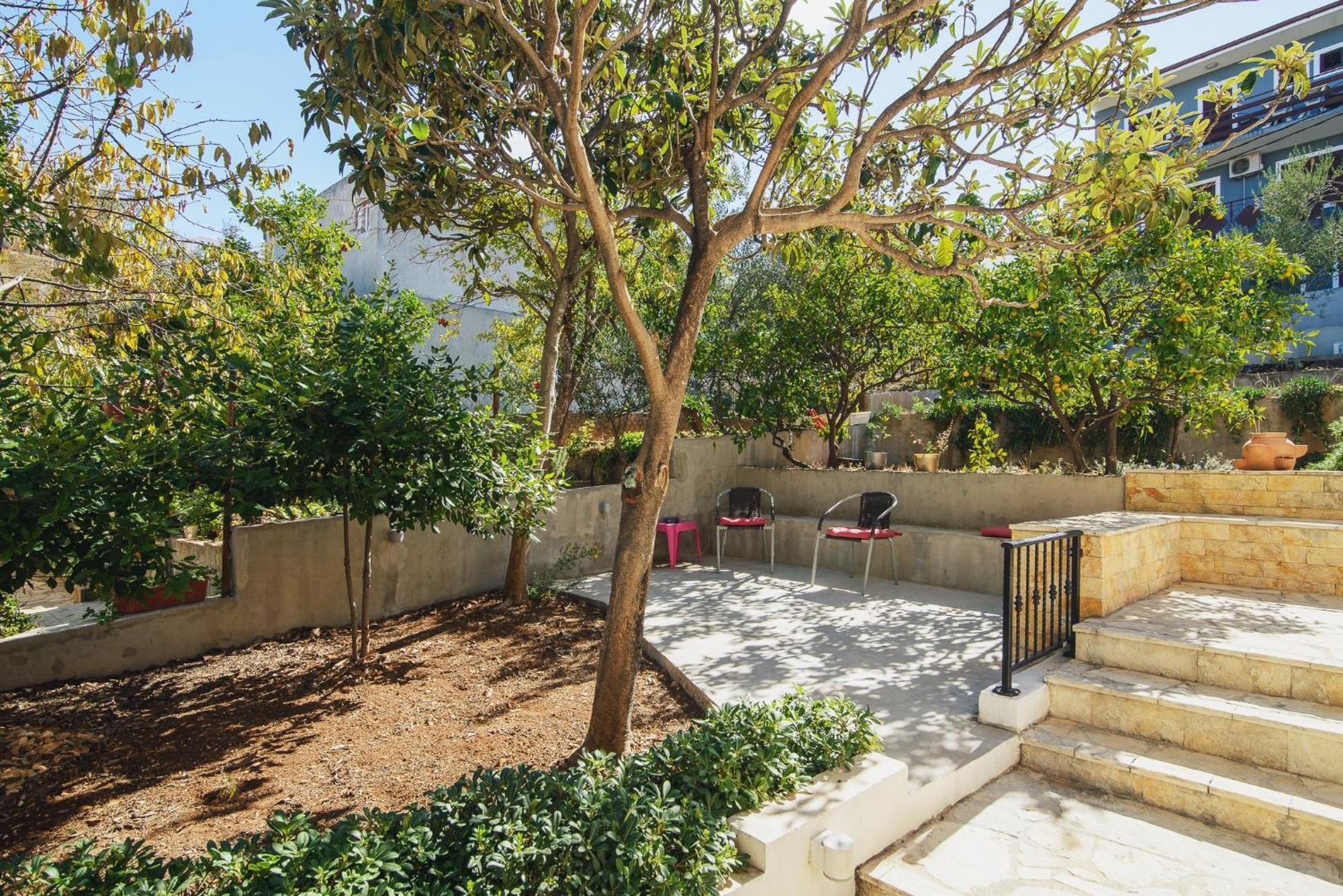 Villa Bua - Beautiful Seafront Apartments Trogir Dış mekan fotoğraf