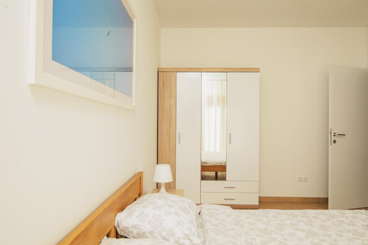 Villa Bua - Beautiful Seafront Apartments Trogir Dış mekan fotoğraf